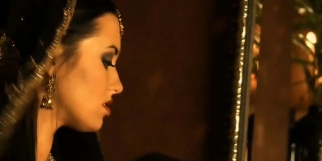 Enjoy Free Streaming Brunette Lover Sexy Lips Babe 7:54 Free Sex Indian Video